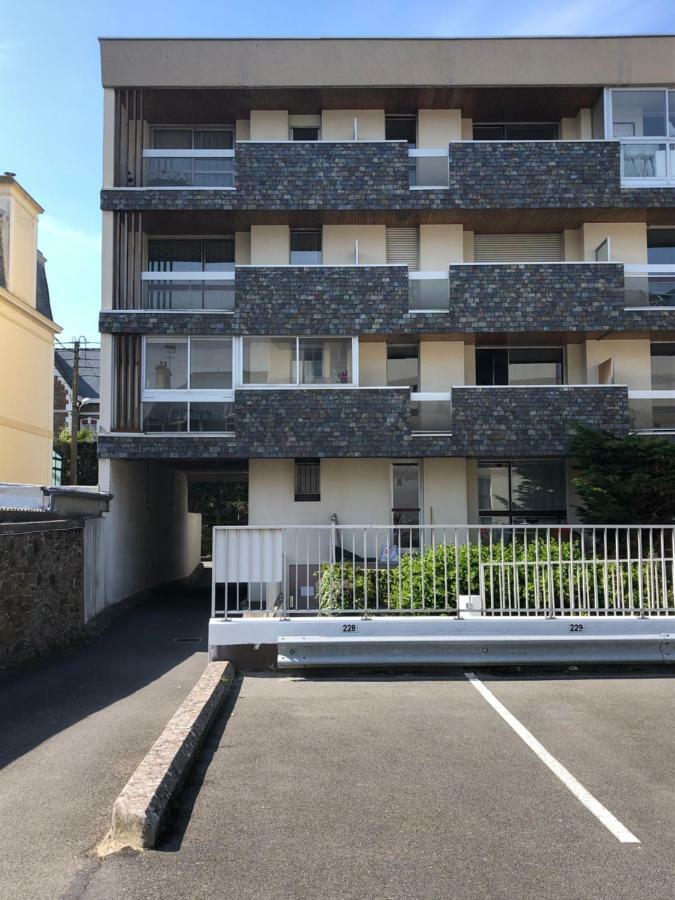 Le Courtoisville Appartamento Saint-Malo Esterno foto